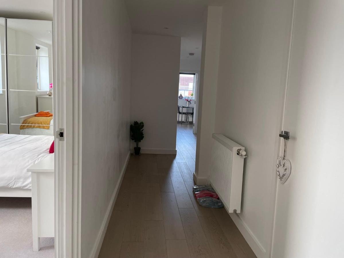 Modern & Spacious Penthouse In North London Apartment ภายนอก รูปภาพ