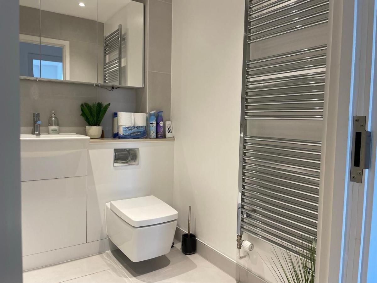 Modern & Spacious Penthouse In North London Apartment ภายนอก รูปภาพ