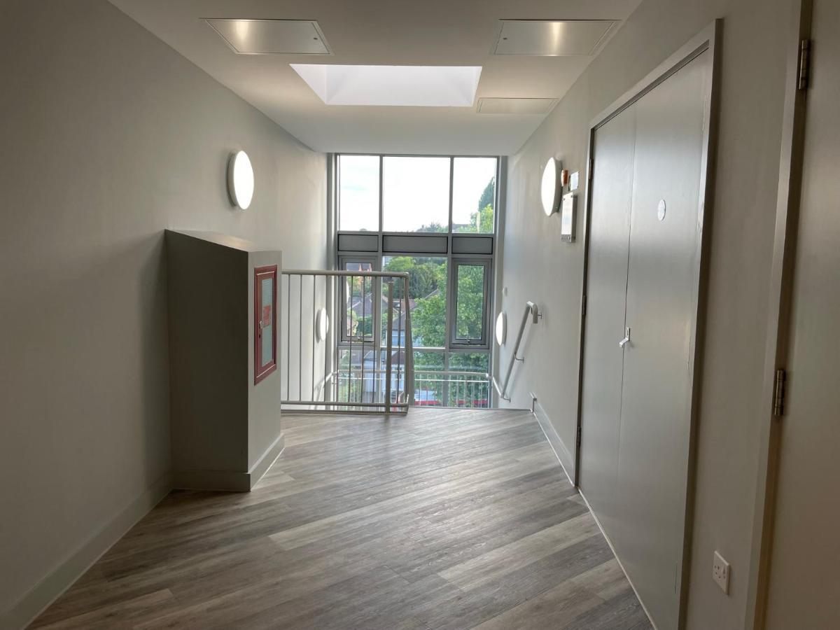 Modern & Spacious Penthouse In North London Apartment ภายนอก รูปภาพ
